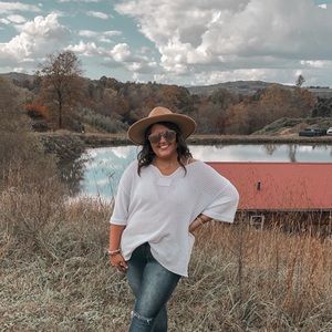 Meet your Posher, Katie